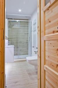 Kúpeľňa v ubytovaní ALVARE Apartament - Krynica Zdrój noclegi