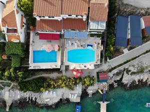 Bazén v ubytování Apartments Villa Marija nebo v jeho okolí