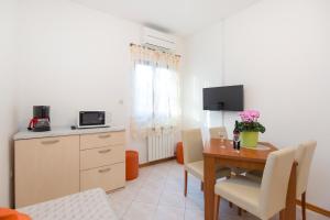 Kuchyň nebo kuchyňský kout v ubytování House Kontus