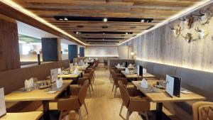 Un restaurant sau alt loc unde se poate mânca la Hotel Edelweiss