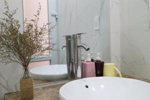 Koupelna v ubytování Phuong Anh Hotel