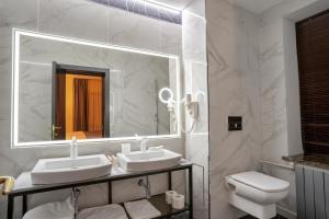 Barin Residence Grand tesisinde bir banyo