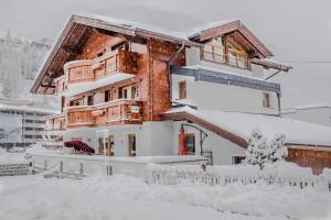 Gästehaus Lorenzi v zime
