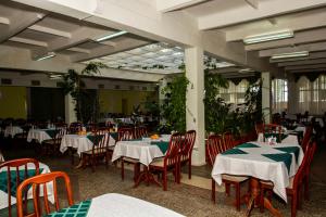 מסעדה או מקום אחר לאכול בו ב-Sanatoriy Narat