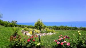 Galeriebild der Unterkunft Апартаменти Бяла Клиф - Byala Cliff Apartments in Byala + 185 Fotos