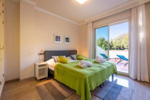 Postel nebo postele na pokoji v ubytování Sierra Blanca, Marbella + 28 fotografií