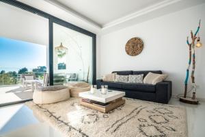 Luxury apartment in Atalaya Golf club, Behanavís, Marbella ...