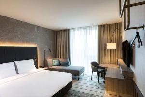 Cama ou camas em um quarto em Hyatt Place Frankfurt Airport