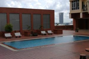 The swimming pool at or close to Ken1606 Home - Centre of KB, WIFI, 6 to 8 pax