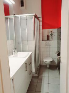Kúpeľňa v ubytovaní schönes Privatzimmer in Hamburg Winterhude