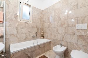 A bathroom at La dimora del Cavaliere di Squinzano