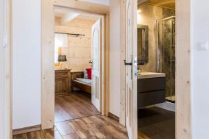 Kúpeľňa v ubytovaní udanypobyt Villa Sywarne Prestige