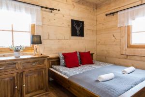 Posteľ alebo postele v izbe v ubytovaní udanypobyt Villa Sywarne Prestige