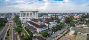Pemandangan umum bagi Lagos atau pemandangan bandar yang diambil dari hotel