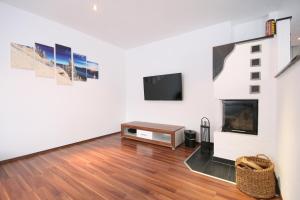 A television and/or entertainment centre at Haus Magdalena