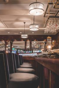 A área de bar ou lounge em Hotel Kilmore