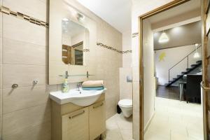 Kúpeľňa v ubytovaní Arpa Flat Hellas