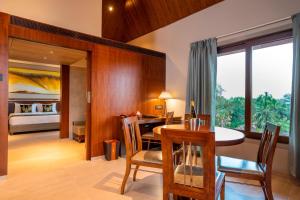 Posezení v ubytování YU Hotel Candolim