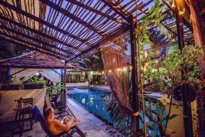 Bazén v ubytování The Sanctuary Villa Battambang nebo v jeho okolí