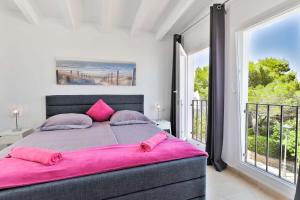 Postel nebo postele na pokoji v ubytování Villa LUMI-Oleanda 8 Pers am Yachthafen Cala d' Or + 26 fotografií