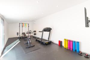 Fitness centrum a/nebo fitness zařízení v ubytování Villa margalida