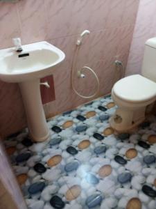 Een badkamer bij Safari lodge sigiriya junction