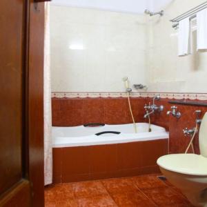 Ένα μπάνιο στο Kalathil Lake Resort
