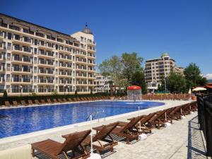 The swimming pool at or close to Sea View Rental Front Beach
