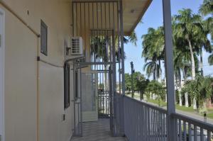 En balkong eller terrasse på Riando appartement Royal Rainville