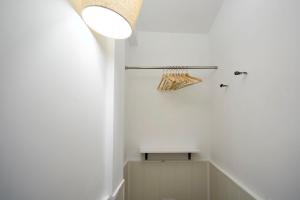 Zdjęcie z galerii obiektu LEEWAYS APARTMENT I in SAN LORENZO w Madrycie