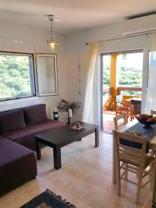 A seating area at Villa Verde
