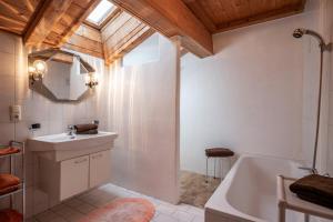 Ένα μπάνιο στο Landhaus Huber +49 φωτογραφίες