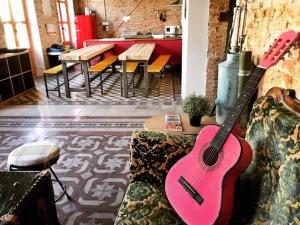 Posezení v ubytování ECO Hostel