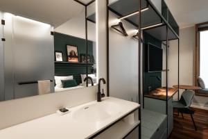 Koupelna v ubytování A-STAY Antwerp + 37 fotografií