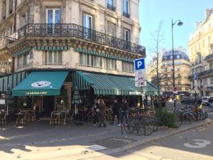 Galeriebild der Unterkunft Apart of Paris - Souplex Loft Apartment - Le Marais in Paris