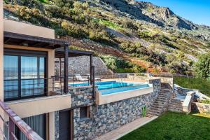 Басейн в villa OLGA - Sea and mountains view Private pool або поблизу