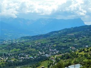 Photo de la galerie de l'établissement gîte roche Rousse, à Châteauroux-les-Alpes