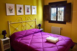 Posteľ alebo postele v izbe v ubytovaní Puerta Bubión Apartamentos