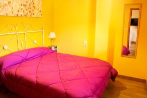 Posteľ alebo postele v izbe v ubytovaní Puerta Bubión Apartamentos