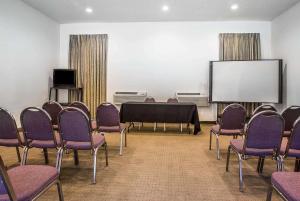 Møde- og/eller konferencelokalet på Baymont by Wyndham Ontario