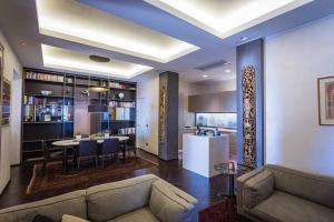 Гостиная зона в Villa Gaeta luxury apartment sleeps 8 guests
