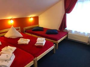 Postel nebo postele na pokoji v ubytování Beachside Guest House Strautini