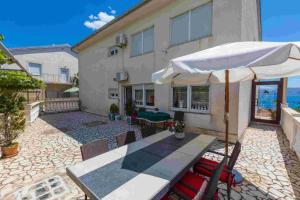 Fotografie z fotogalerie ubytování Apartment in Novi Vinodolski 15258 v destinaci Novi Vinodolski