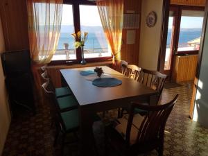 Fotografie z fotogalerie ubytování Apartment in Novi Vinodolski 15258 v destinaci Novi Vinodolski