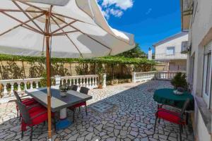 Fotografie z fotogalerie ubytování Apartment in Novi Vinodolski 15258 v destinaci Novi Vinodolski
