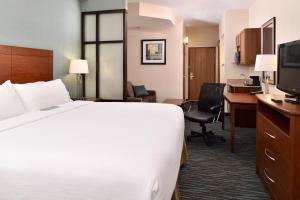 صورة لـ Holiday Inn Express & Suites St Marys, an IHG Hotel في Grandview