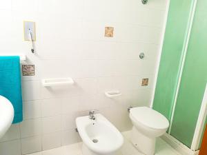 A bathroom at Near The Beach And The Center Of Otranto - Apartment Eleonora 5 Places