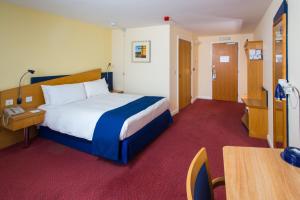 Postel nebo postele na pokoji v ubytování Holiday Inn Express Bradford City Centre by IHG