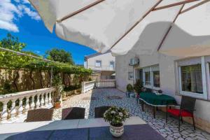 Fotografie z fotogalerie ubytování Apartment in Novi Vinodolski 15258 v destinaci Novi Vinodolski