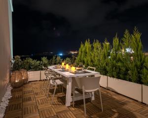 Balkón alebo terasa v ubytovaní Shapes Luxury Suites
